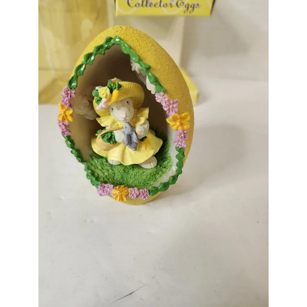 1993 Muffy Vanderbear Collection- Egg Painting Collector Egg